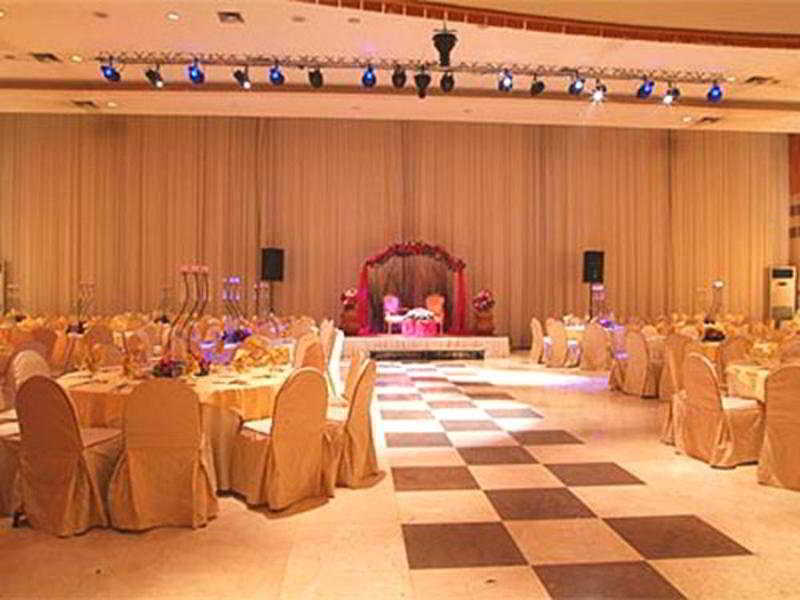 Quality Inn Tripoli Екстер'єр фото